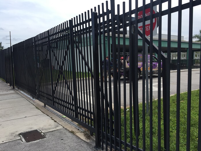 Chain Link Fencing Image